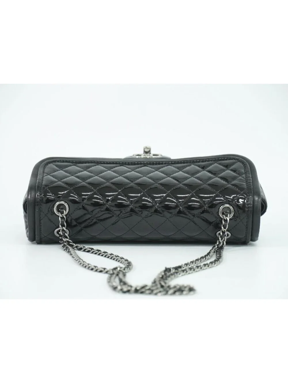 Chanel CC Logo Quilted Chain Shoulder Bag Patent Leather Black
